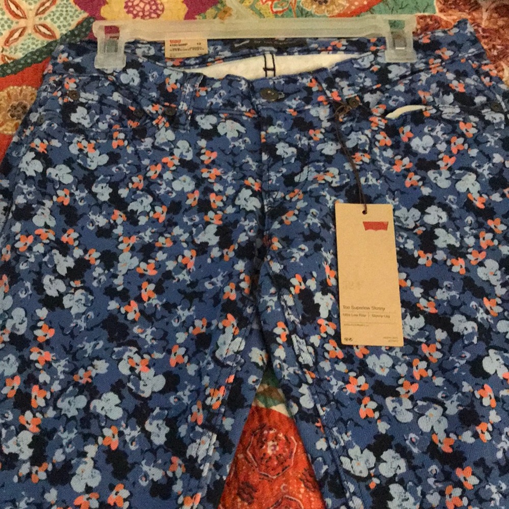 Women’s Levi’s 524 Jeans